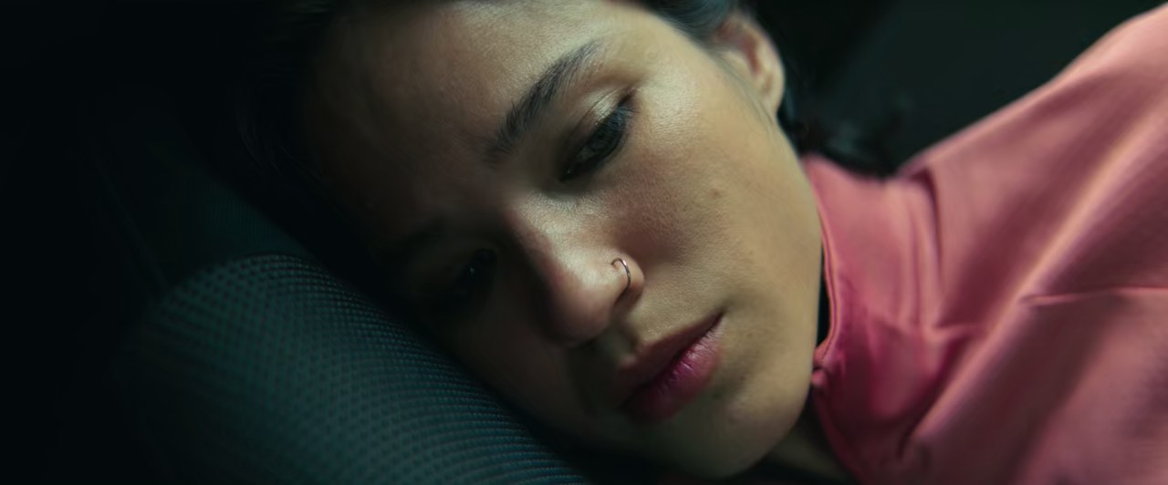 Don't Move (2024) NF WEBRip Hindi + English 720p 10bit x265 HEVC DDP 5.1 ESub.mkv.0000